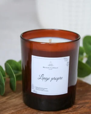 grande bougie en pot linge propre