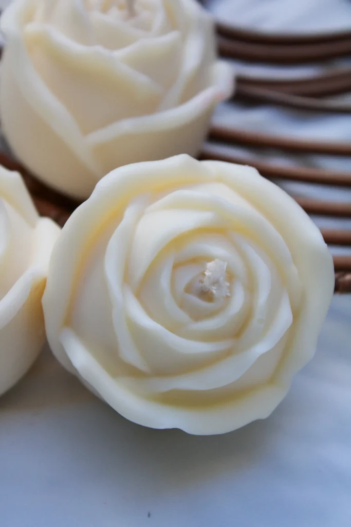 Rose blanche panier